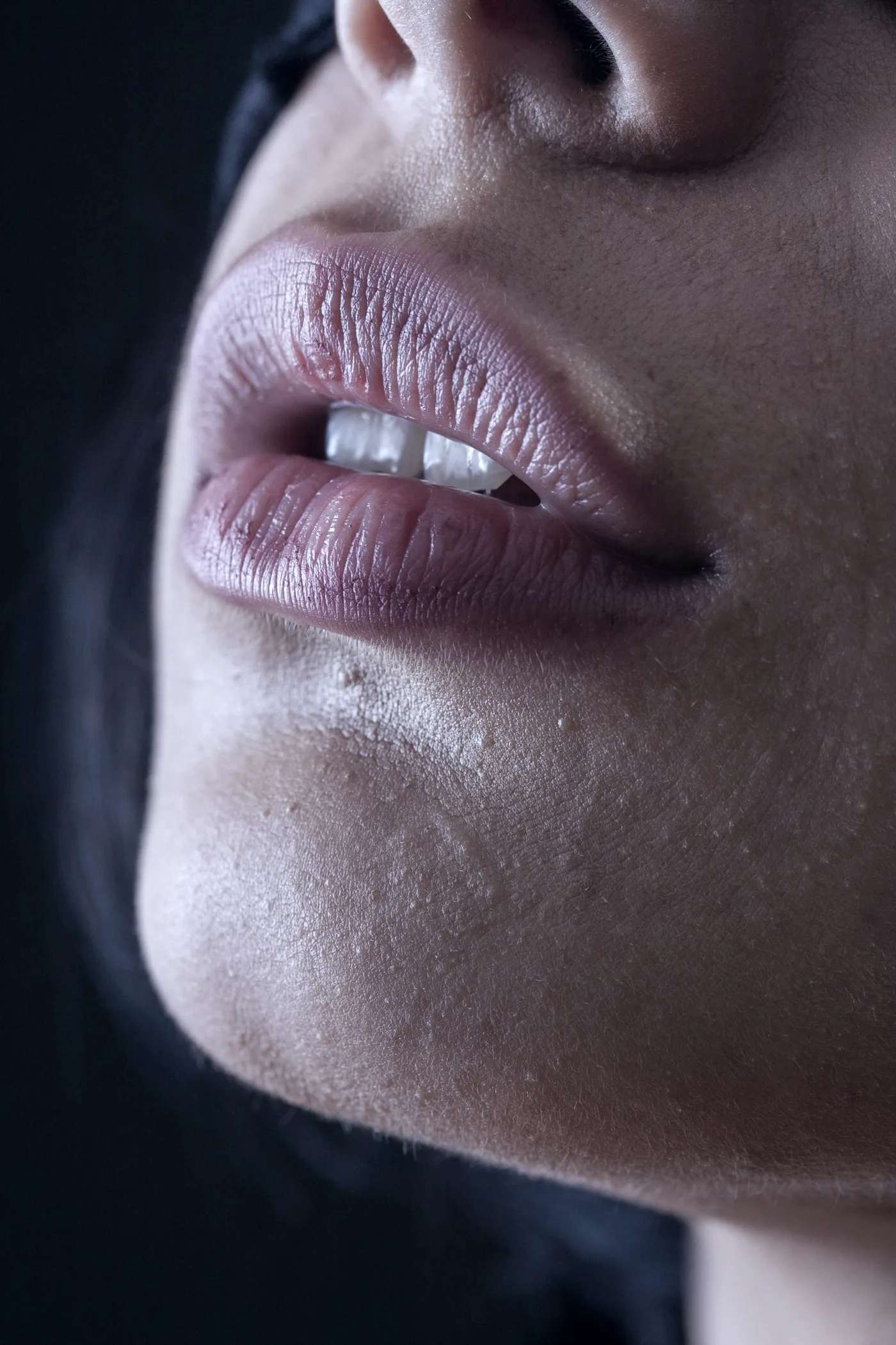 Lábios hidratados com efeito gloss